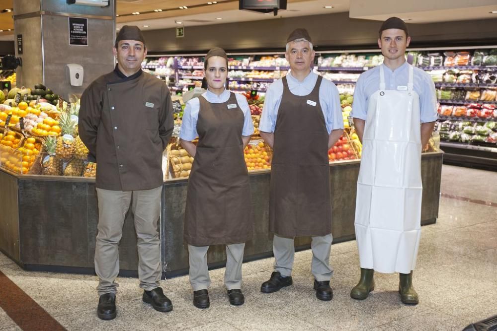 Nuevo uniforme de los empleados del Supermercado El Corte Inglés