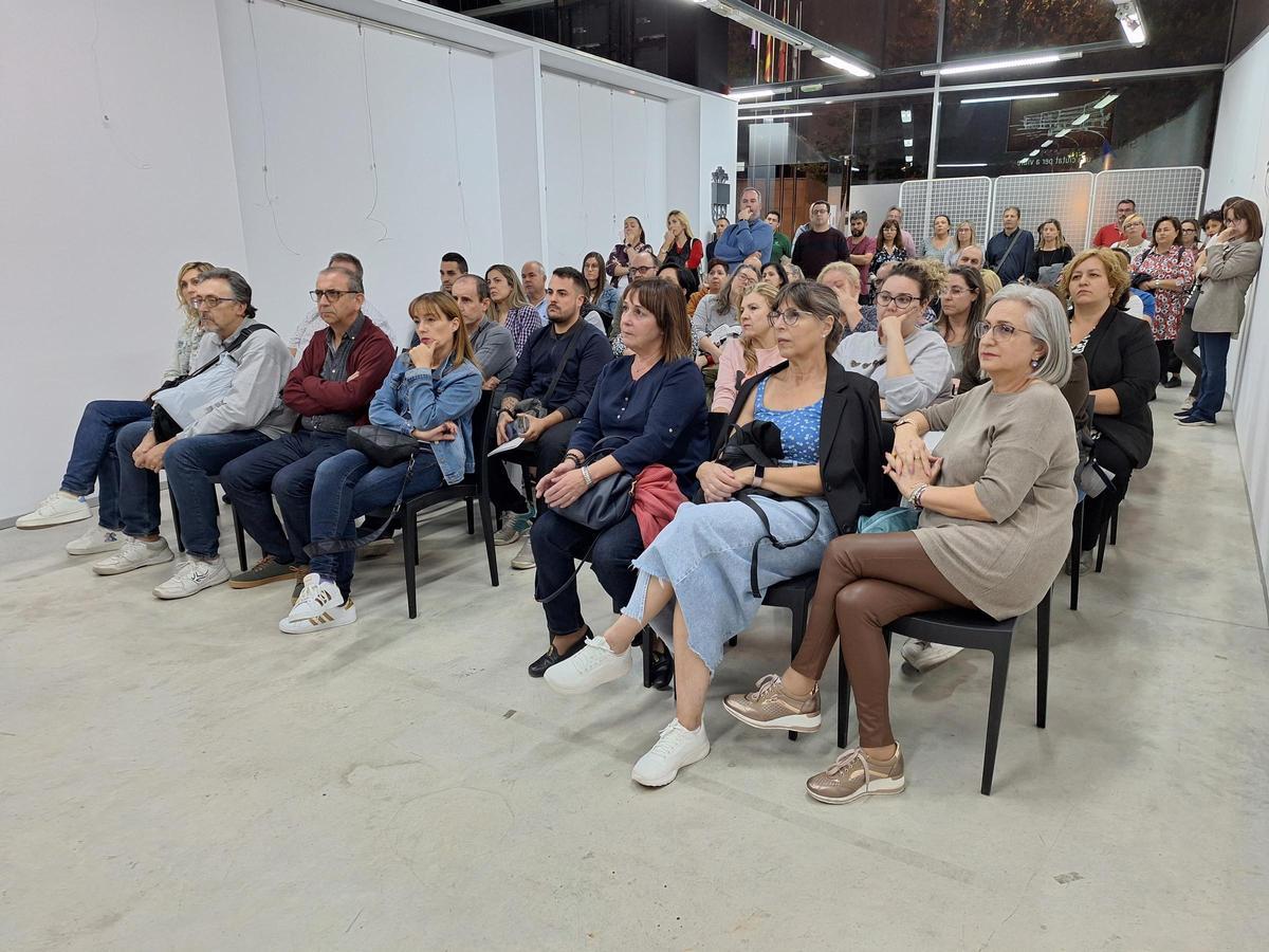 Comerciantes que asistieron a la reunión con el Ayuntamiento