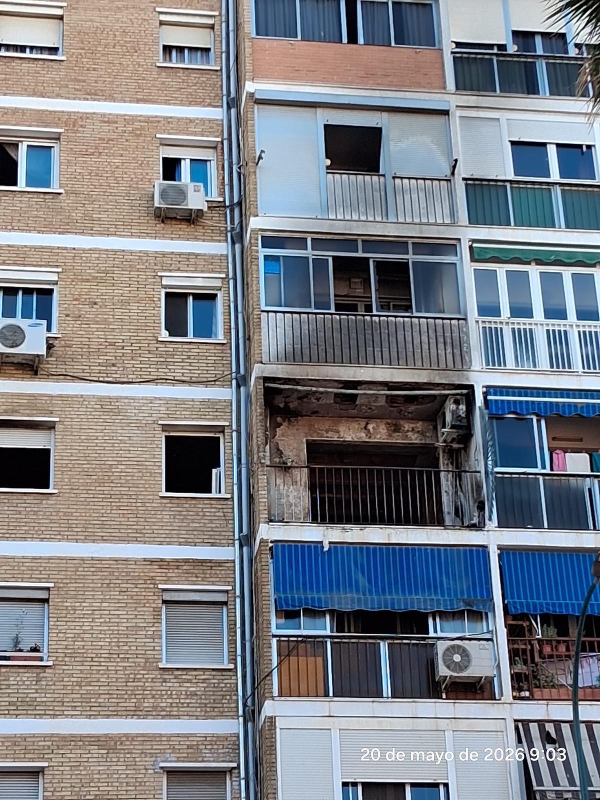 Un hombre sufre quemaduras en el incendio de una vivienda en Málaga