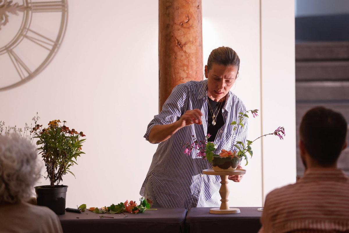 Flora 2025. Actividades. Hotel eurostars Patios de Córdoba, La musa de las flores : "Demostración floral"