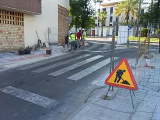 Un juez da la razón a una conductora multada por estacionar en un paso de peatones 'fantasma' en Sagunto