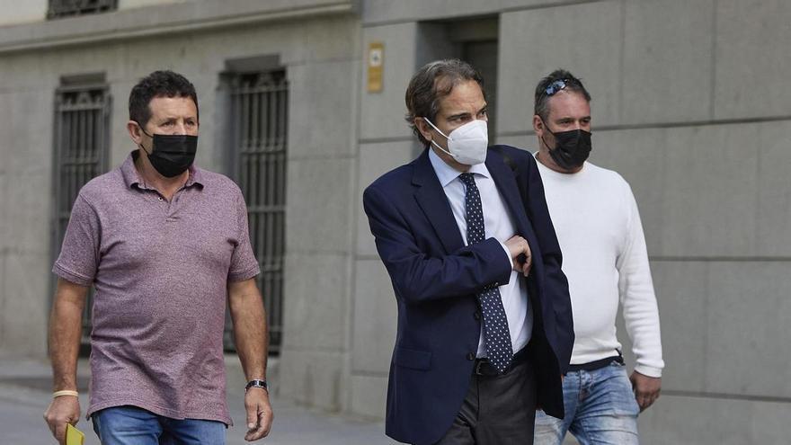 Los acusados del "Villa de Pitanxo" deberán acudir a la Audiencia Nacional el 5 de agosto tras no haberse personado hoy