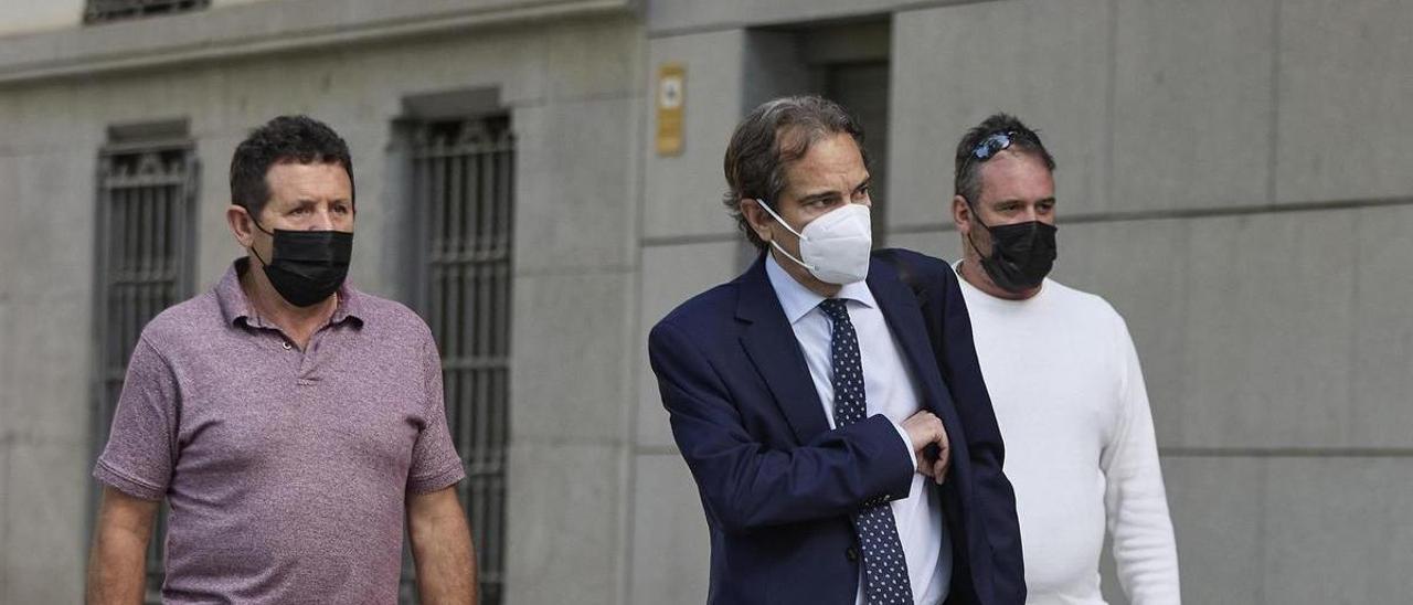 Los acusados del "Villa de Pitanxo" deberán acudir a la Audiencia Nacional el 5 de agosto tras no haberse personado hoy