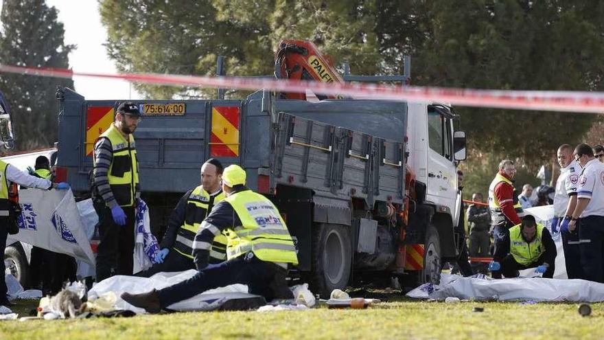 Un atentado con un camión deja cuatro soldados israelíes muertos en Jerusalén