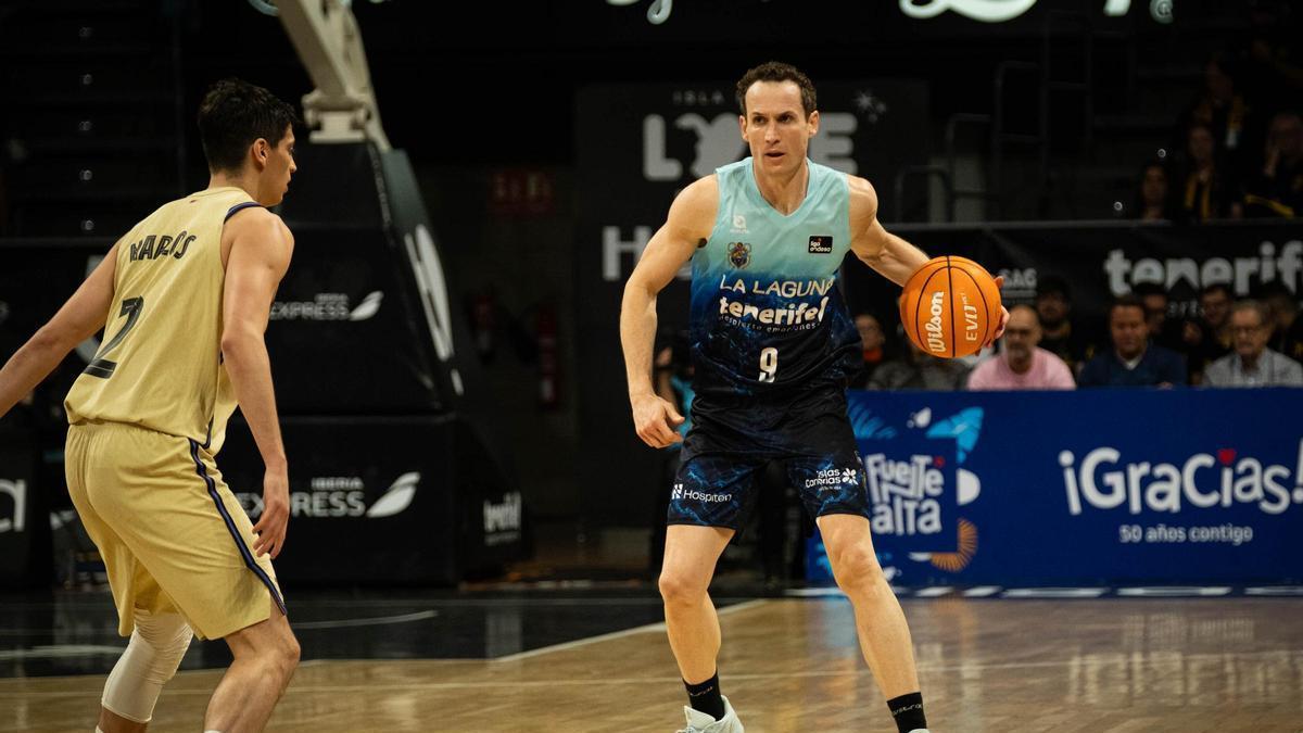 Huertas, durante el duelo de liga regular frente al Barcelona en el Santiago Martín.