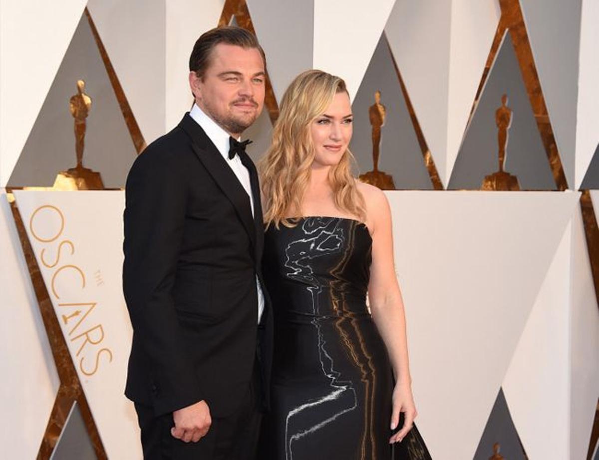 Leonardo DiCaprio y Kate Winslet en la gala de los Oscar 2016