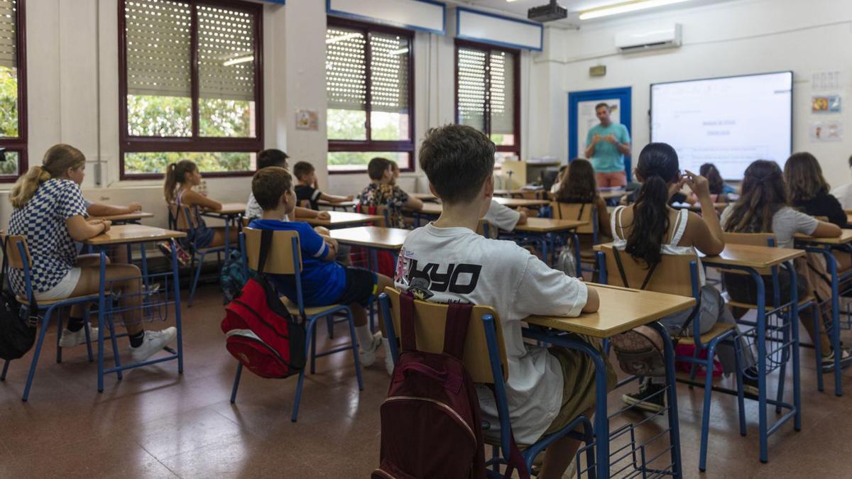 Un grup d’alumnes en una aula, en una imatge d’arxiu. | EUROPA PRESS