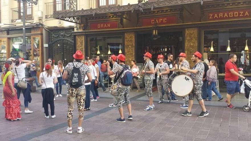 Las charangas recurren el decreto que les prohíbe actuar en la calle