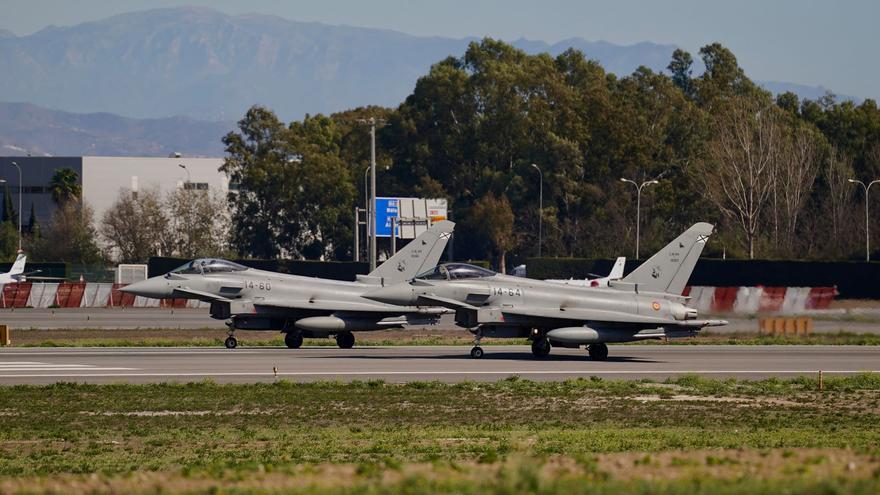 Un ejercicio militar despliega cerca de 2.000 efectivos en la costa de Málaga y Granada