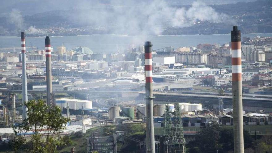 El polígono de A Grela, tras la refinería.