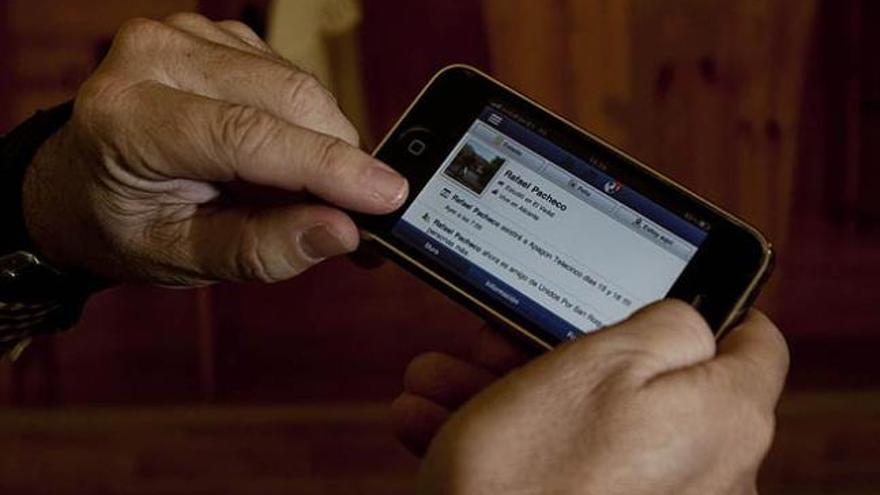 Formas para no saturar Facebook con los comentarios de Twitter