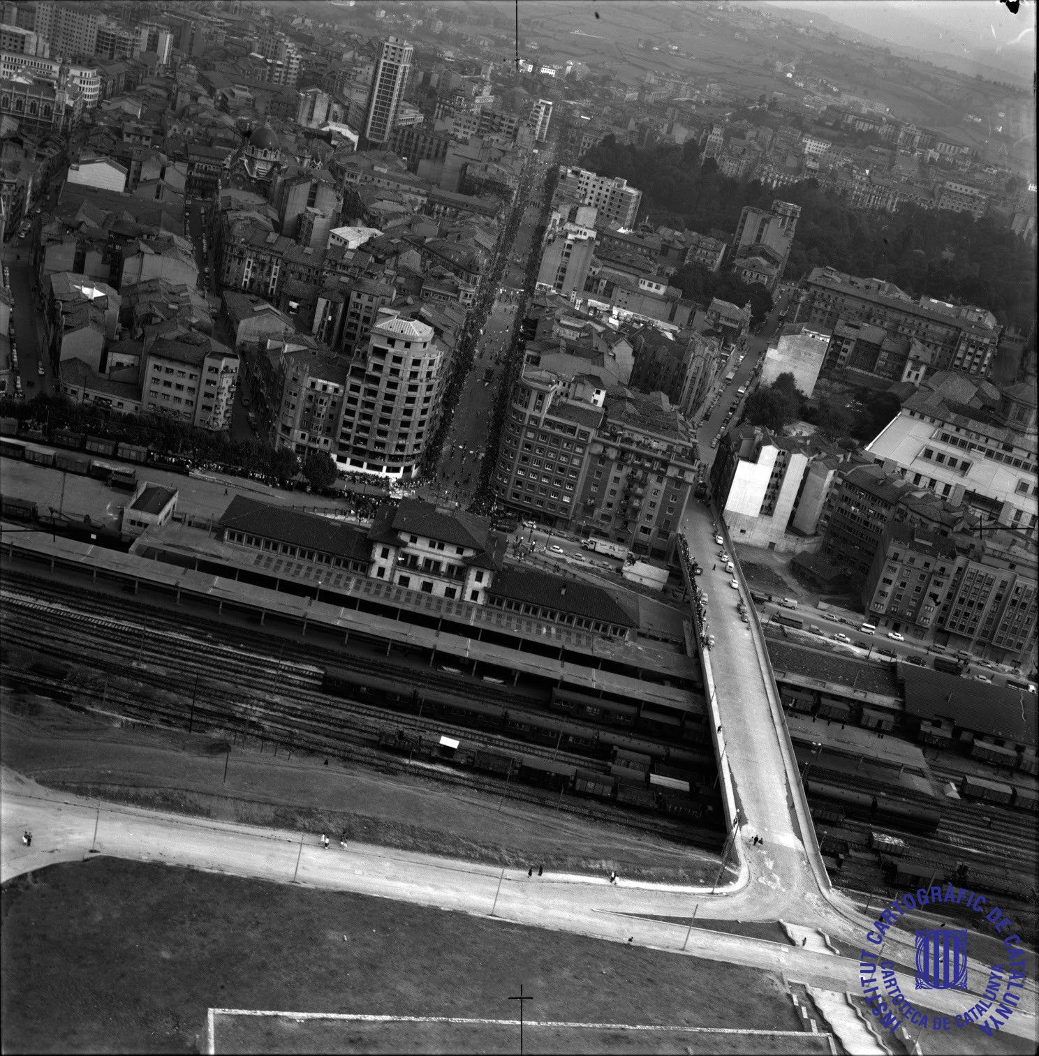 Un vuelo al pasado: así era Asturias, desde el aire, en 1962