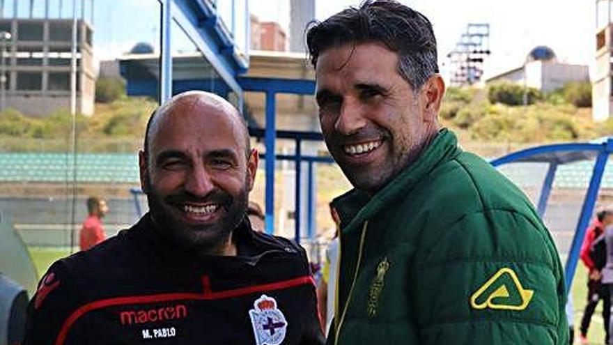 Valerón y Manuel Pablo durante un partido entre el Fabril y el filial canario.