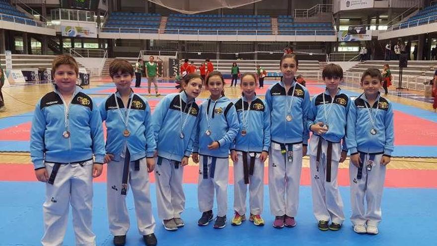 Competidores del Club Patiño Moaña en el Provincial.