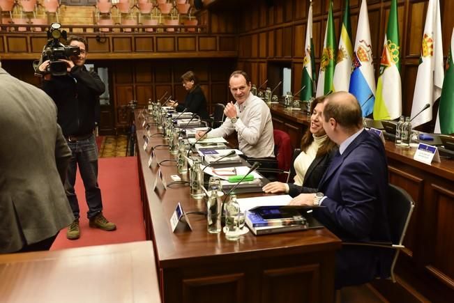 Asamblea de Alcaldes de Gran Canaria para tratar el Fdcan