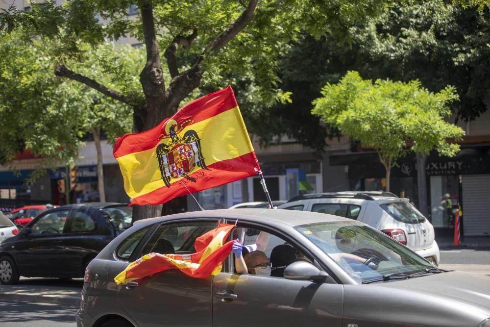 Más de 300 vehículos piden en Palma la dimisión del Gobierno