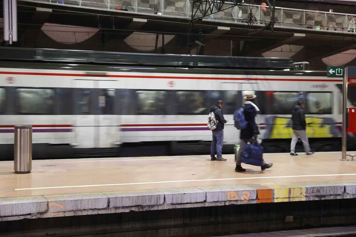 Desconvocada la huelga en Renfe y Adif tras alcanzarse un acuerdo poco antes de su inicio