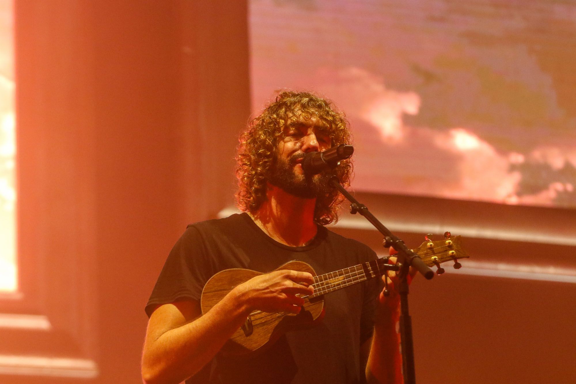 El concierto de Izal en el Autocine de Málaga, en imágenes