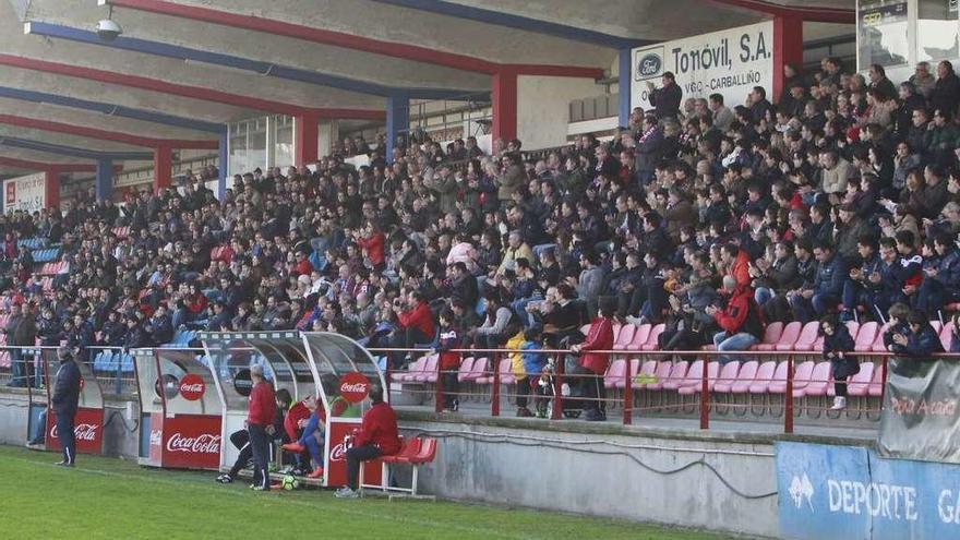 Aspecto de la Tribuna en el pasado curso en el estadio de O Couto. // Jesús Regal