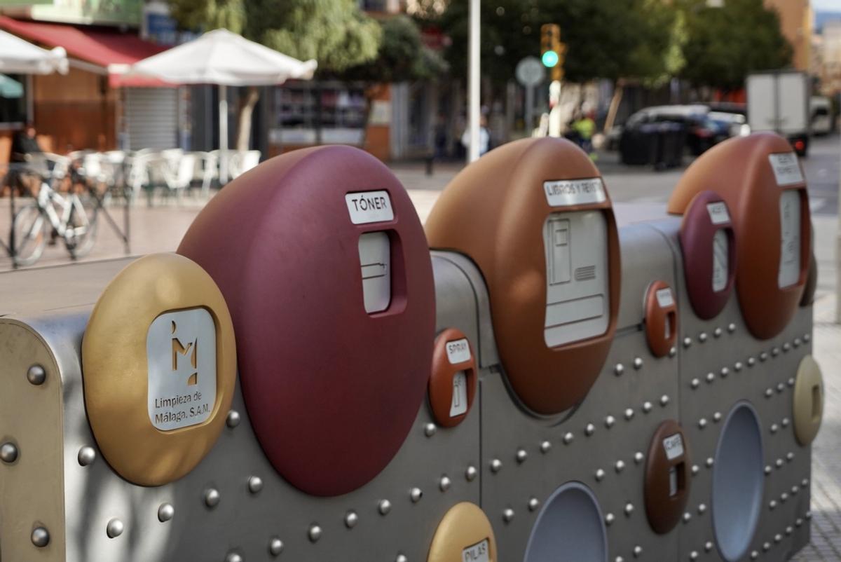 Málaga cuenta con catorce puntos limpios de proximidad respartidos en los once distritos.