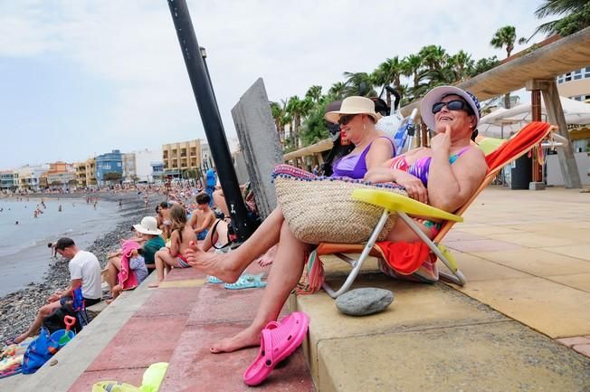 Sabado de calor desde la Playa de Arinaga a ...