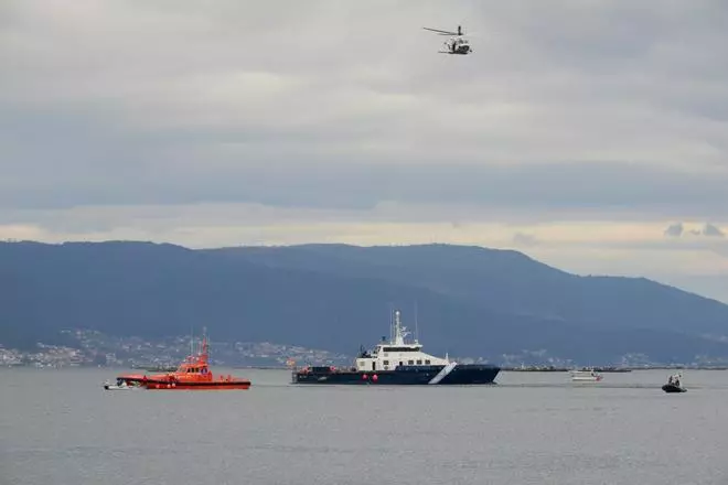 La búsqueda de Manuel Otero López, el pescador de Bueu desaparecido tras caer al mar