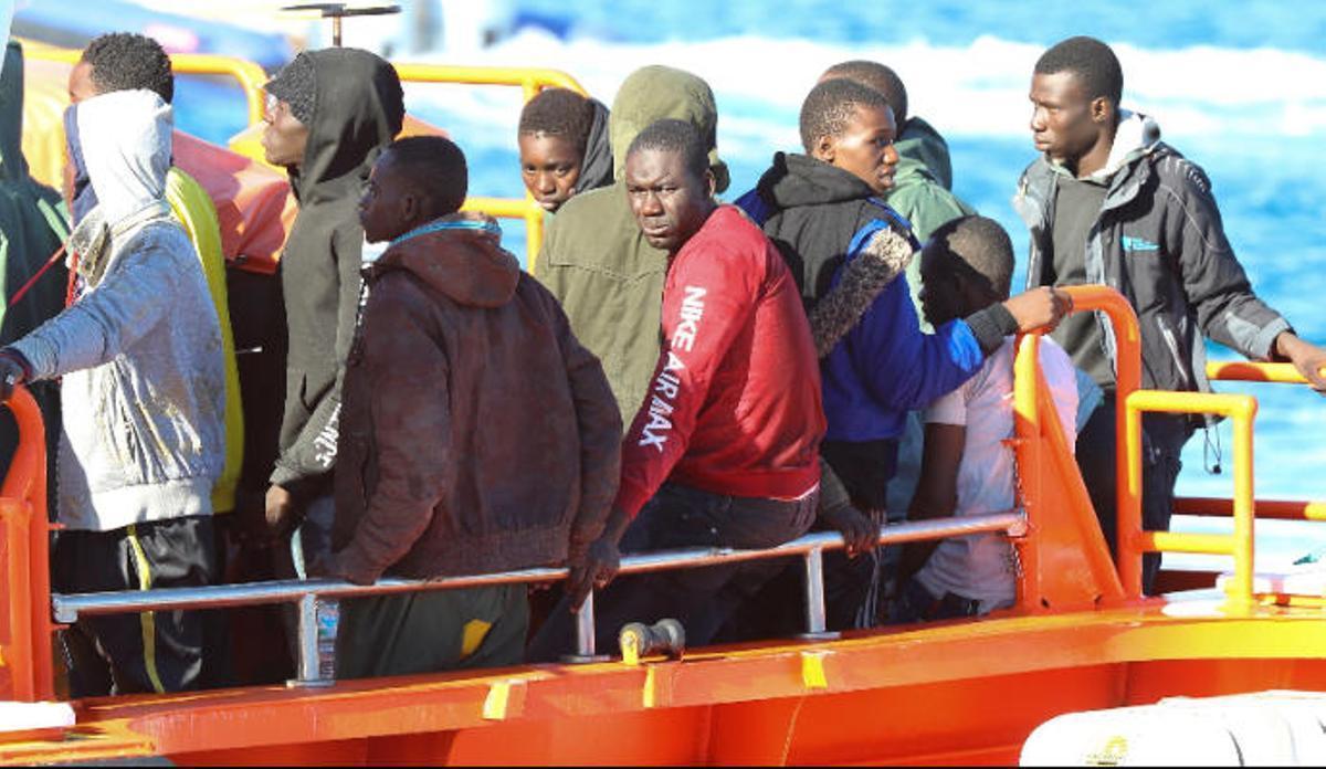 La UE aprueba el endurecimiento de la política migratoria y la expulsión de personas en situación irregular
