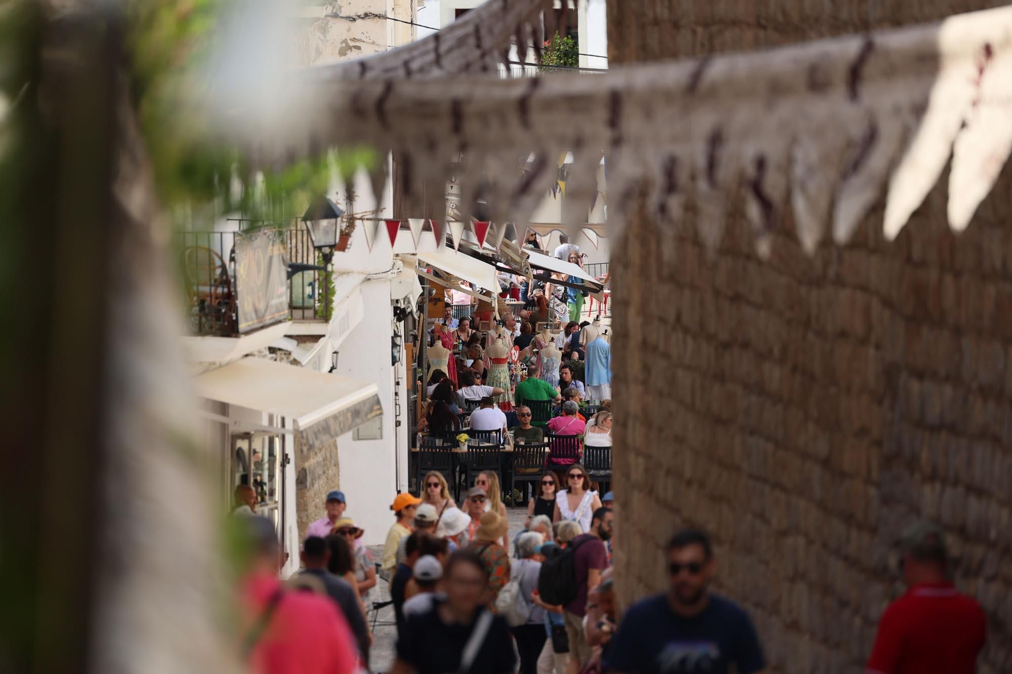 Preparativos de la feria Eivissa Medieval