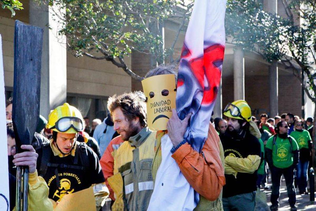 Los trabajadores de sarga colapsan el centro