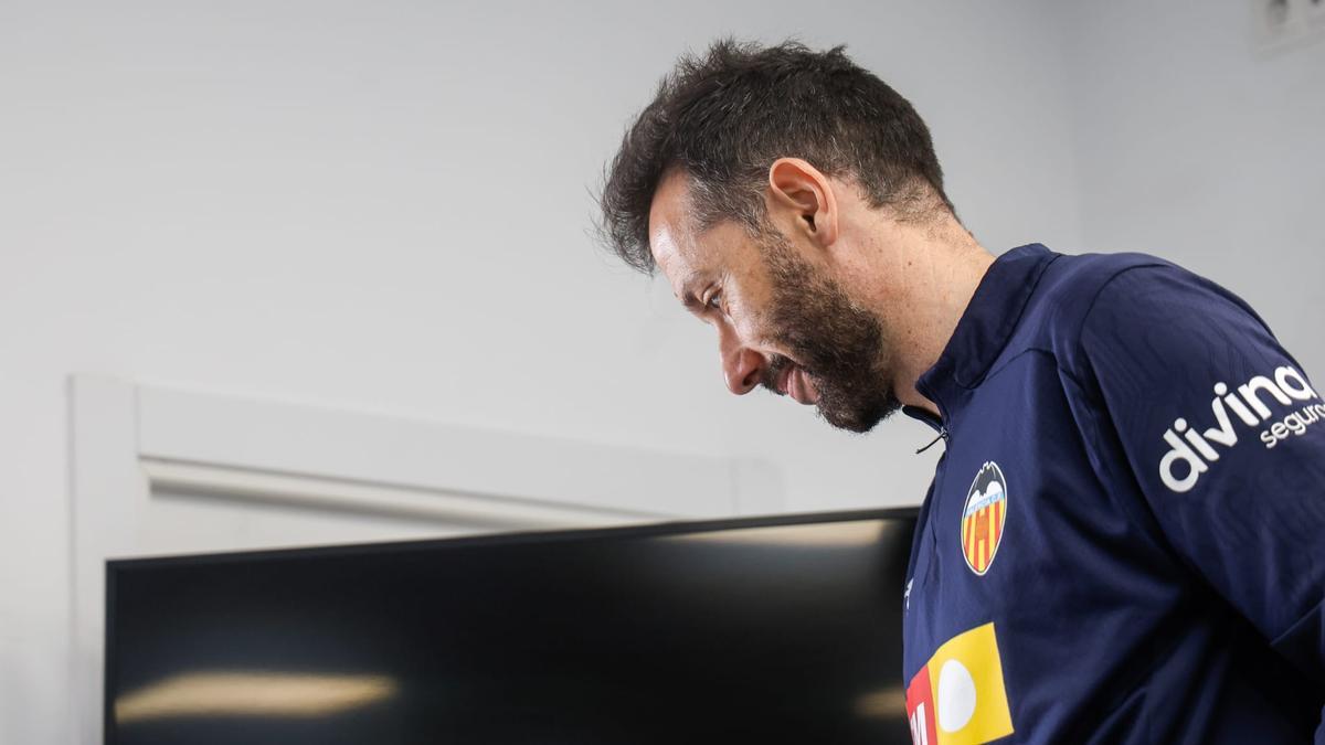 Corberán: "Mi cabeza está solo centrada en el partido del Sevilla. Faltan puntos para conseguir nuestro objetivo"