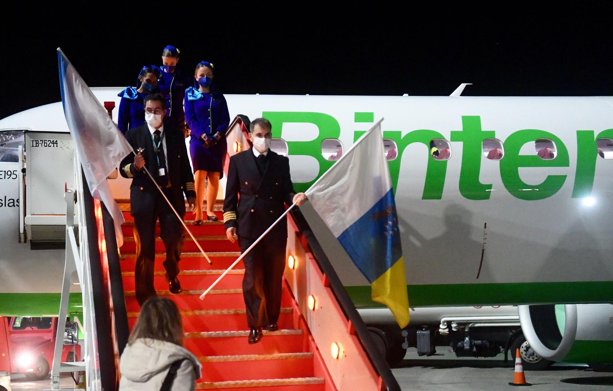 Binter estrena su vuelo directo entre A Coruña y Canarias