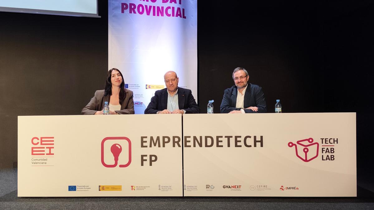 Los componentes del jurado.