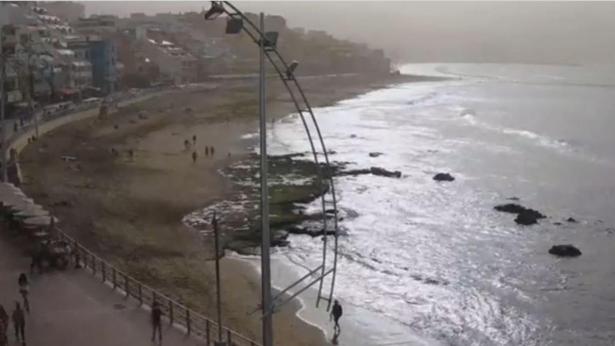 La calima cubre Las Palmas de Gran Canaria (14/01/2022)