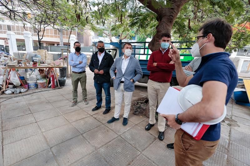 Visita a la antigua Escuela de Comercio de Santa Cruz