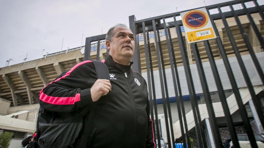 Visnjic, en las inmediaciones del estadio Rico Pérez.