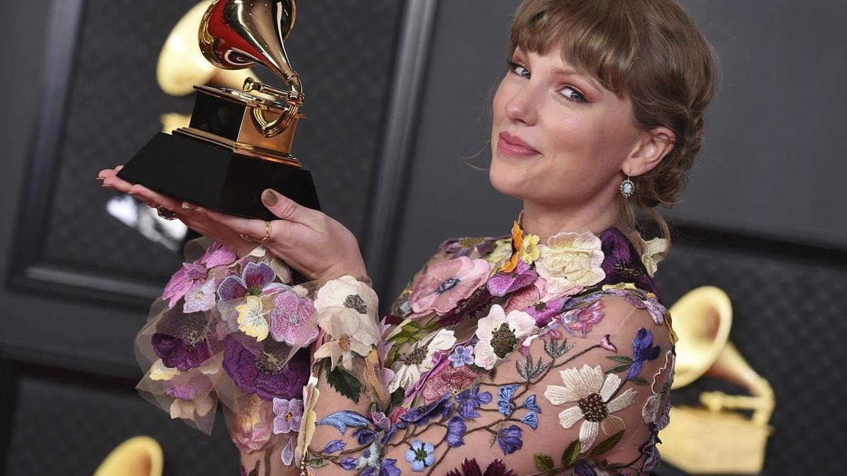 Taylor Swift hace historia en los Grammy 2021 al ganar su tercer premio al álbum del año por 'Folklore'