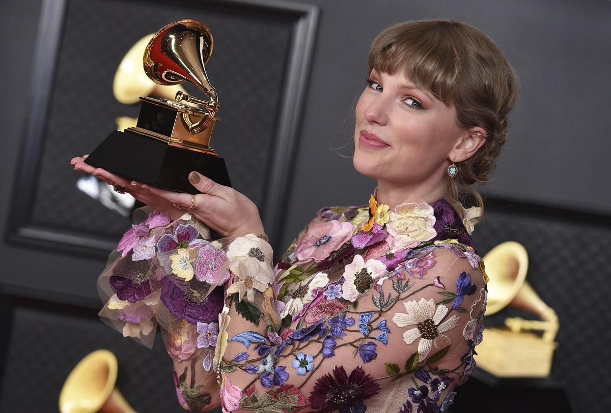 Taylor Swift hace historia en los Grammy 2021 al ganar su tercer premio al álbum del año por 'Folklore'