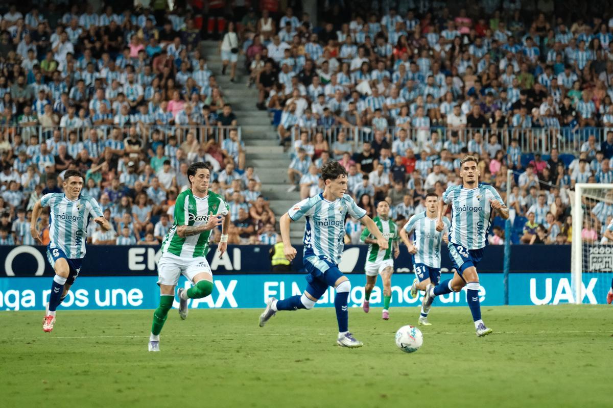 El Málaga CF 3 -1 Real Betis, en imágenes