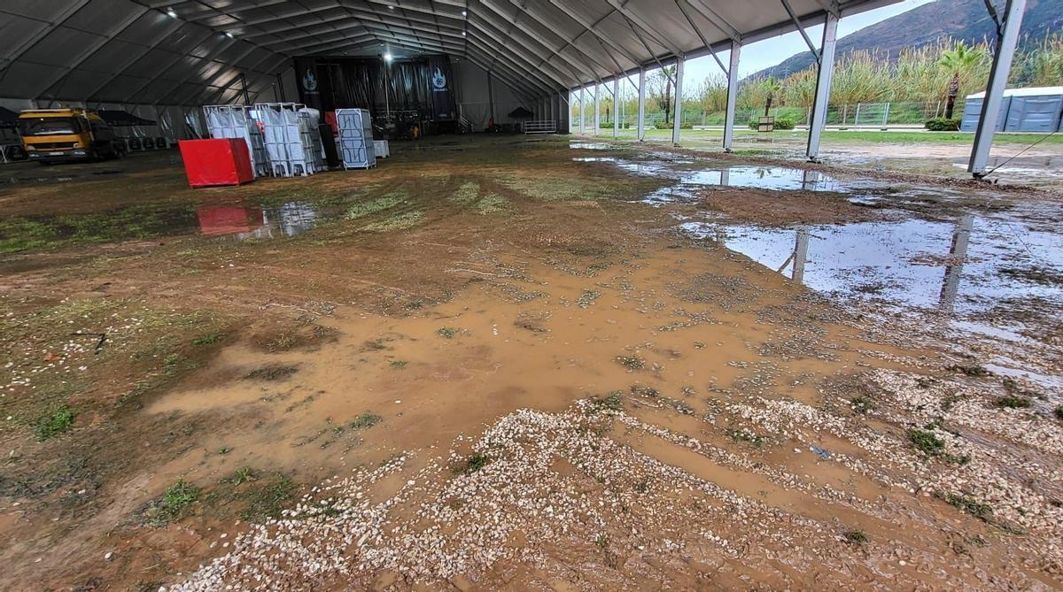 Las labores de montaje se tuvieron que interrumpir.