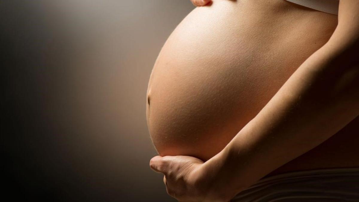 Estos son los cambios que podrían llegar en 2025 en las bajas por maternidad.