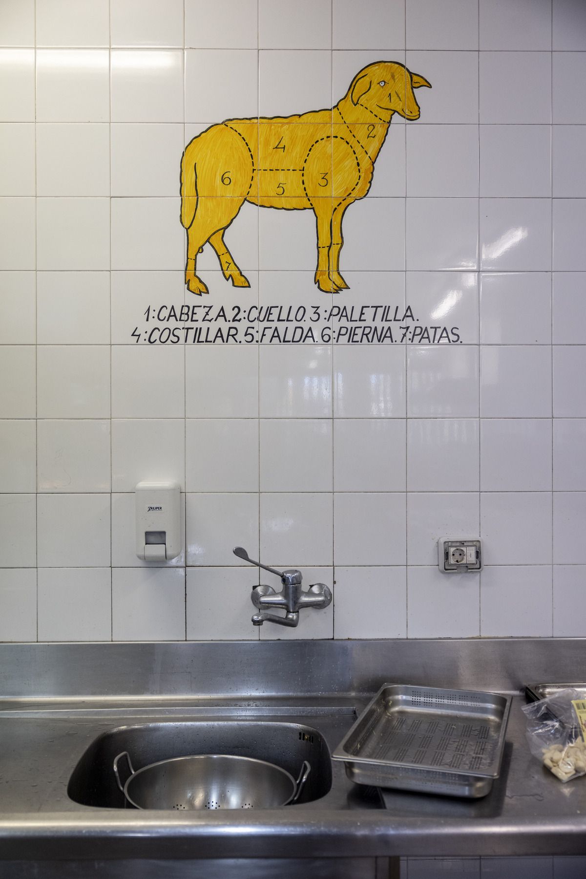 En imágenes | Un recorrido por la Escuela de Hostelería Topi de Zaragoza.