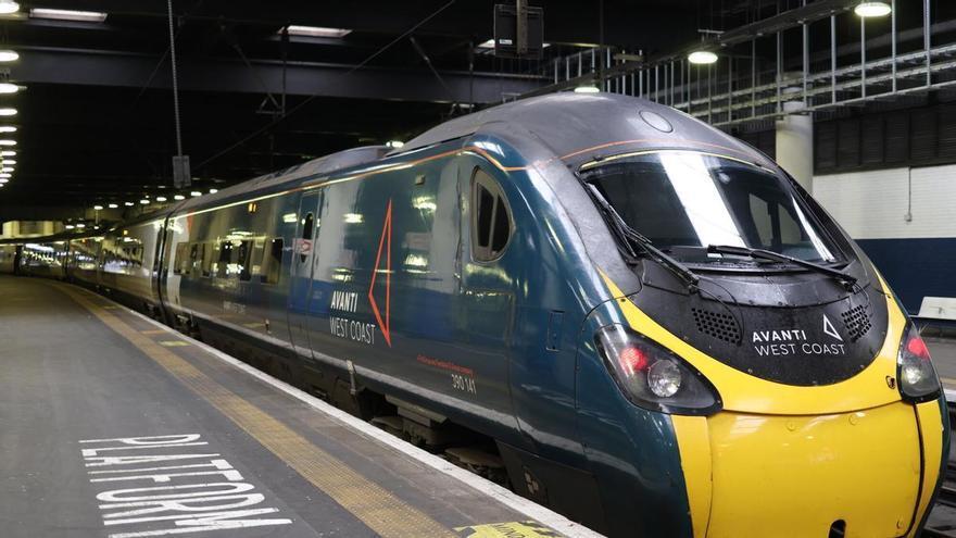 Descarrila un tren de pasajeros en el sur de Inglaterra, no hay muertos ni heridos graves