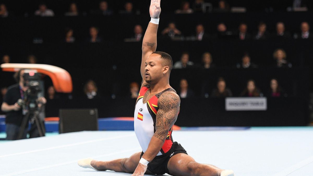 Gymnast Ray Zapata gets the silver medal. Gymnast Ray Zapata gets the silver medal.