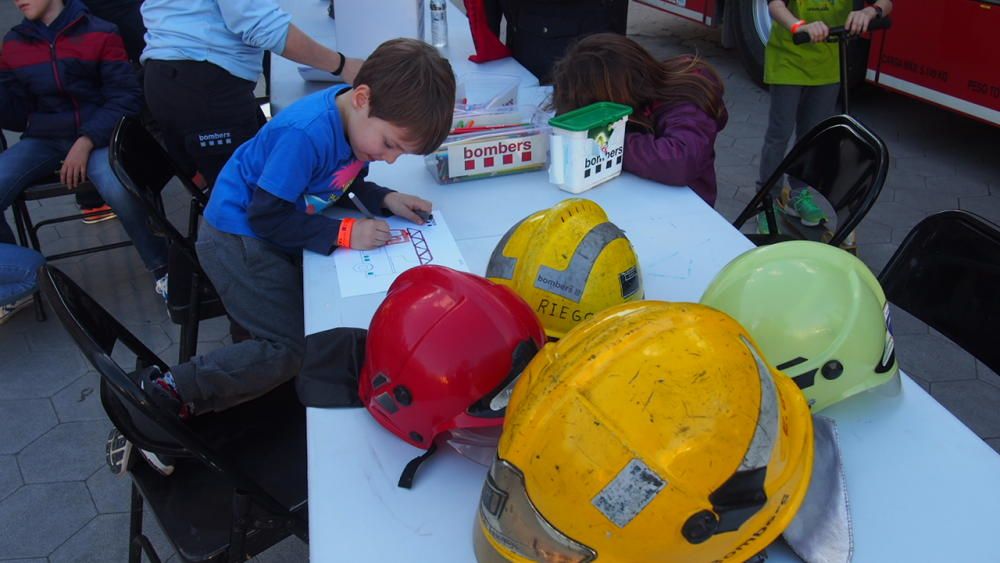 «Els Bombers t''acompanyen a donar sang» a Figueres