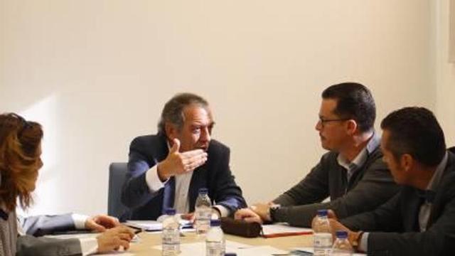Educación descarta denunciar de oficio las agresiones a profesores
