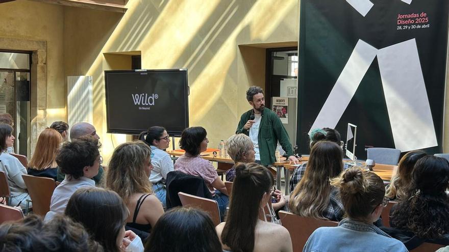 Omar Careaga, durante su intervención en las Jornadas de Diseño de la Escuela Superior de Arte.