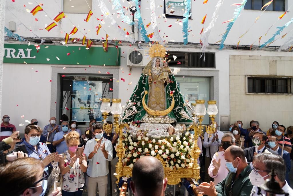 La Virgen de Luna procesiona en Villanueva de Córdoba