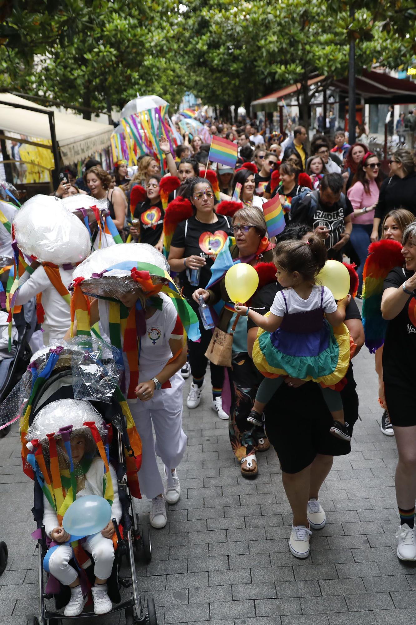 En imágenes: así fue la manifestación del orgullo LGTB en Gijón