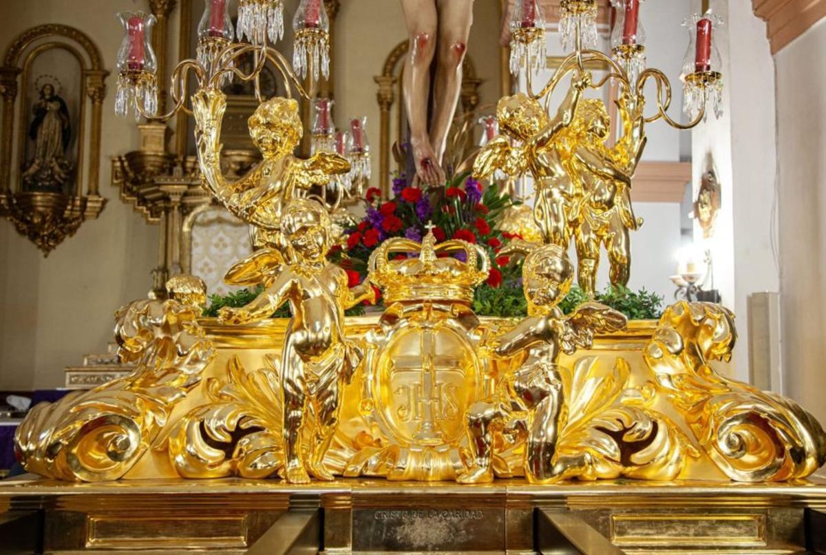 Trono terminado, que portará al Cristo. | L. O.