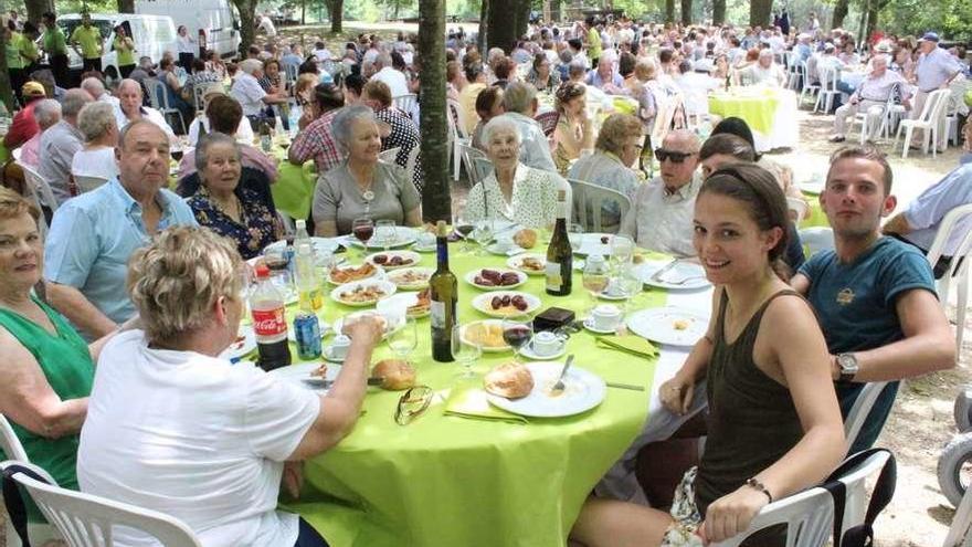 La fiesta contó con cientos de comensales. // FdV